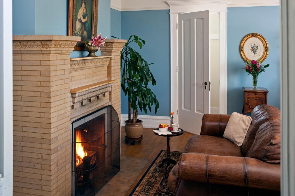Old Rittenhouse Inn Бейфилд Номер фото