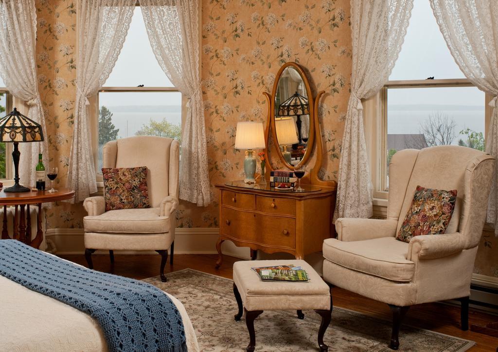 Old Rittenhouse Inn Бейфилд Номер фото