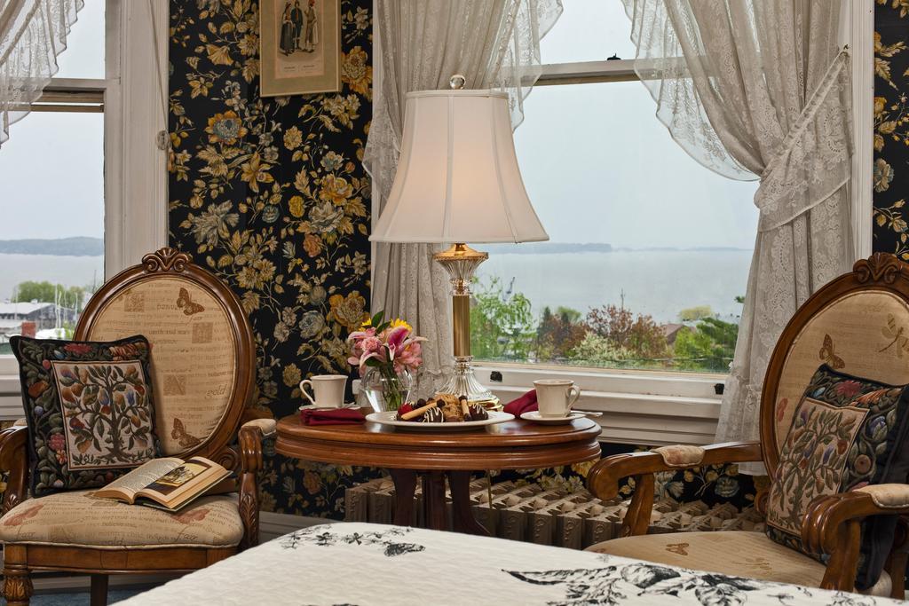 Old Rittenhouse Inn Бейфилд Номер фото