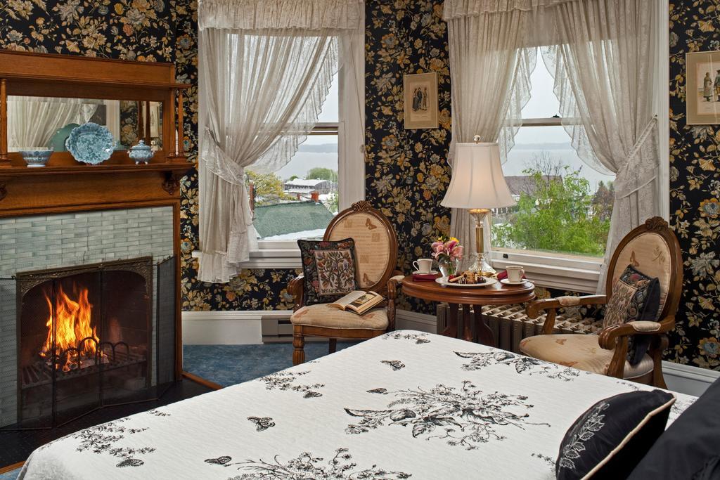 Old Rittenhouse Inn Бейфилд Номер фото