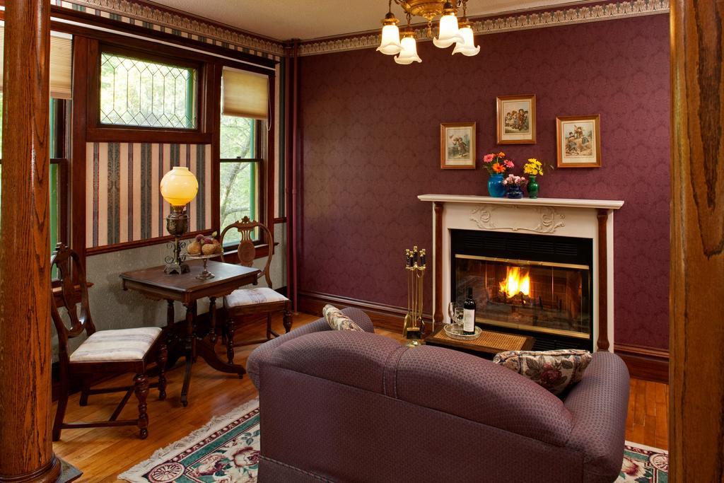 Old Rittenhouse Inn Бейфилд Номер фото
