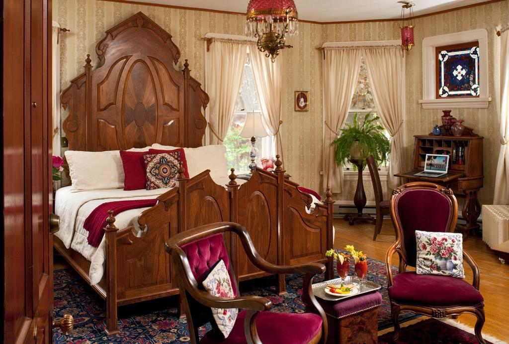 Old Rittenhouse Inn Бейфилд Номер фото