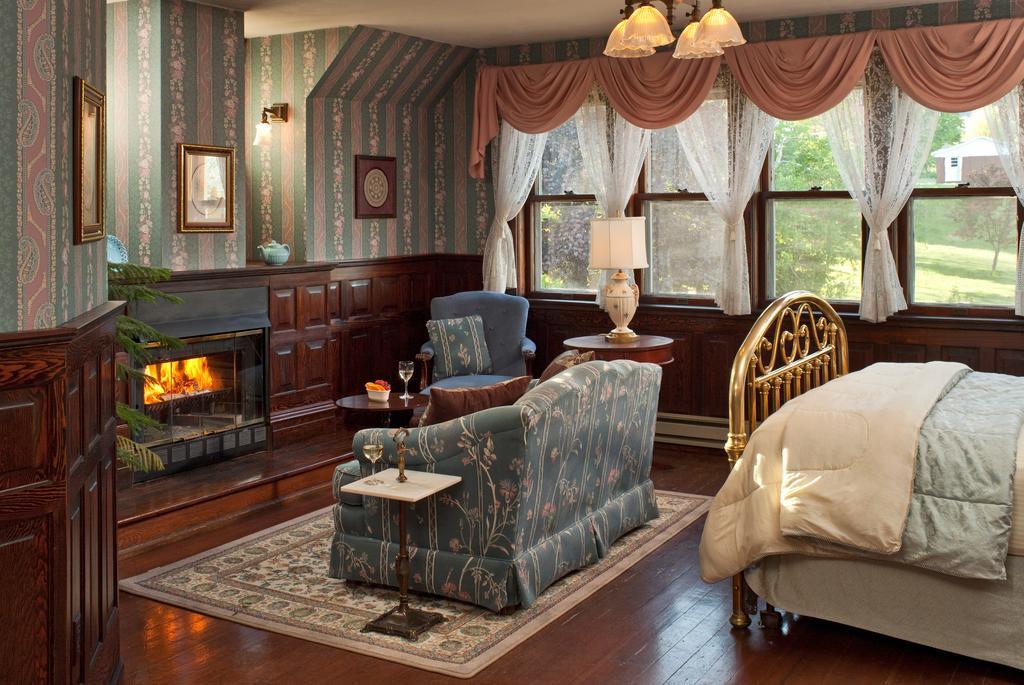 Old Rittenhouse Inn Бейфилд Номер фото