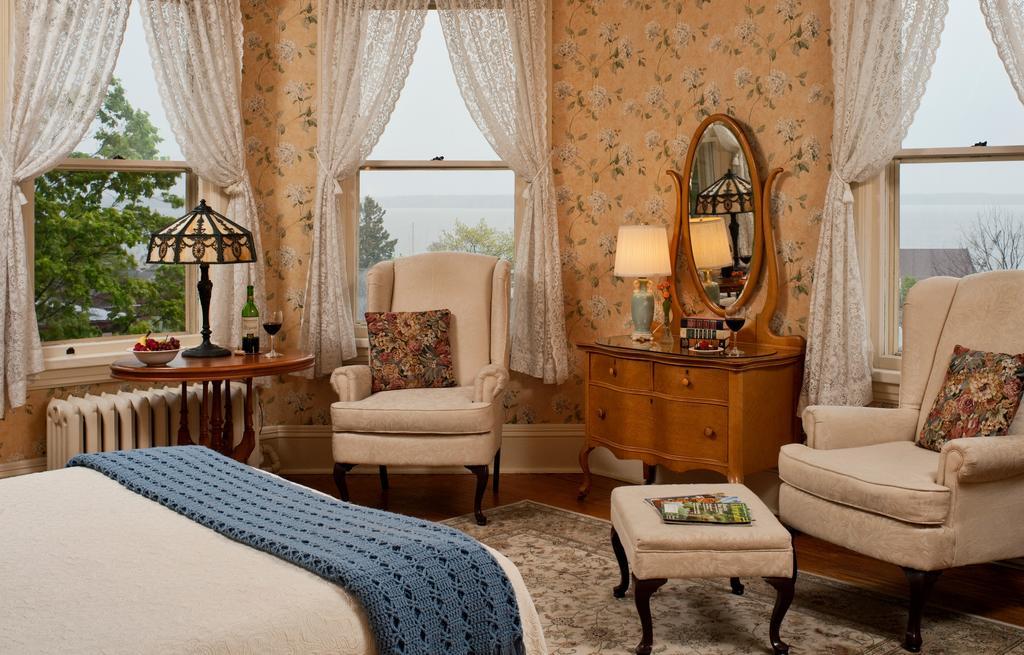 Old Rittenhouse Inn Бейфилд Номер фото
