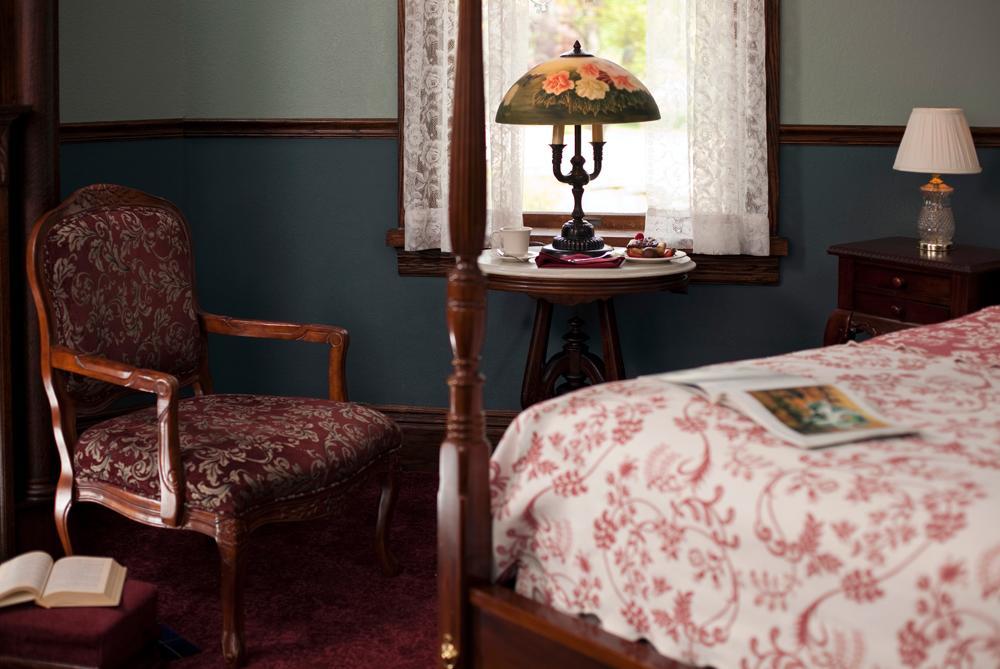Old Rittenhouse Inn Бейфилд Экстерьер фото